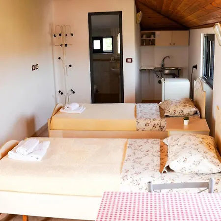 شقة Vila Aliaj Special Rooftop For Two دراس