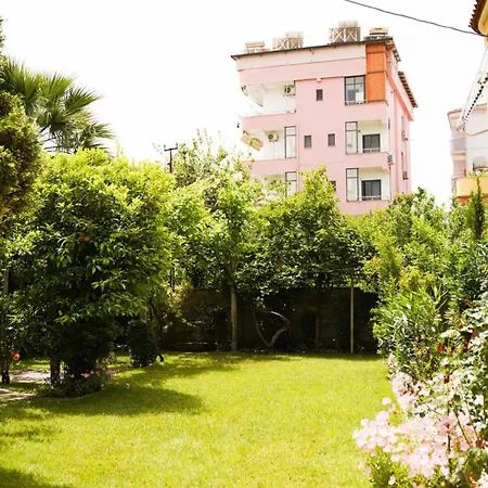 Vila Aliaj Special Rooftop For Two Apartment