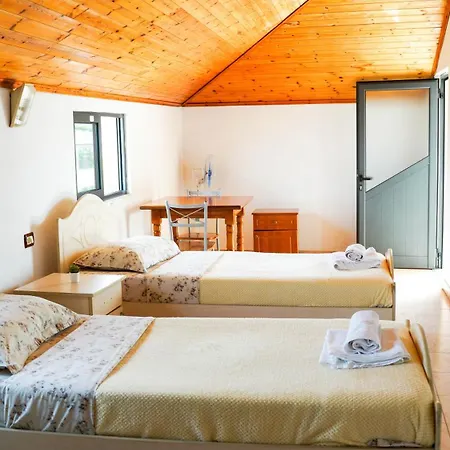 شقة Vila Aliaj Special Rooftop For Two