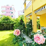 Vila Aliaj Special Rooftop For Two Apartamento Durrës