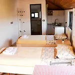 Apartamento Vila Aliaj Special Rooftop For Two Durrës