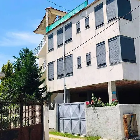 아파트 Vila Aliaj Special Rooftop For Two Durrës